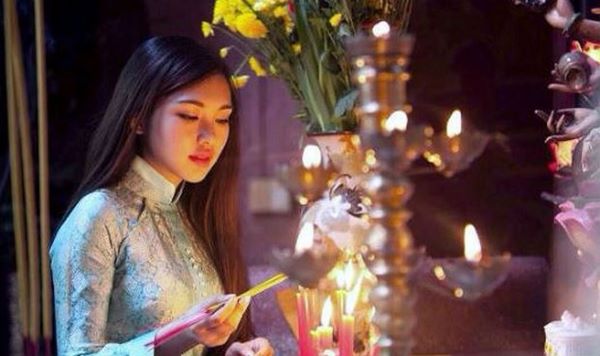 Ngày Rằm là gì - Nghệ thuật giữ gìn truyền thống tâm linh của người Việt